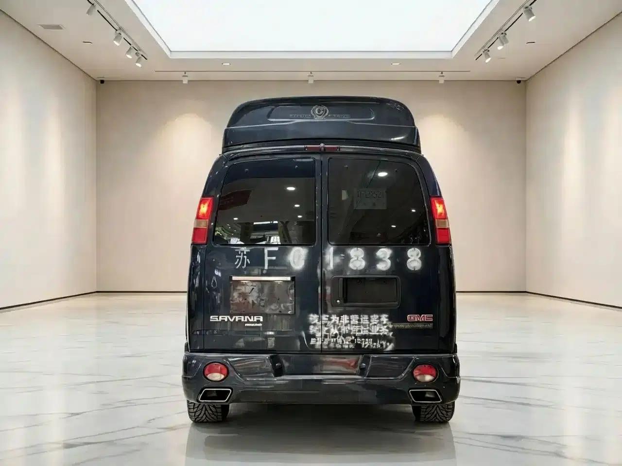 2014 SAVANA 6.0L Long Wheelbase Leader Edition — миниатюра 4