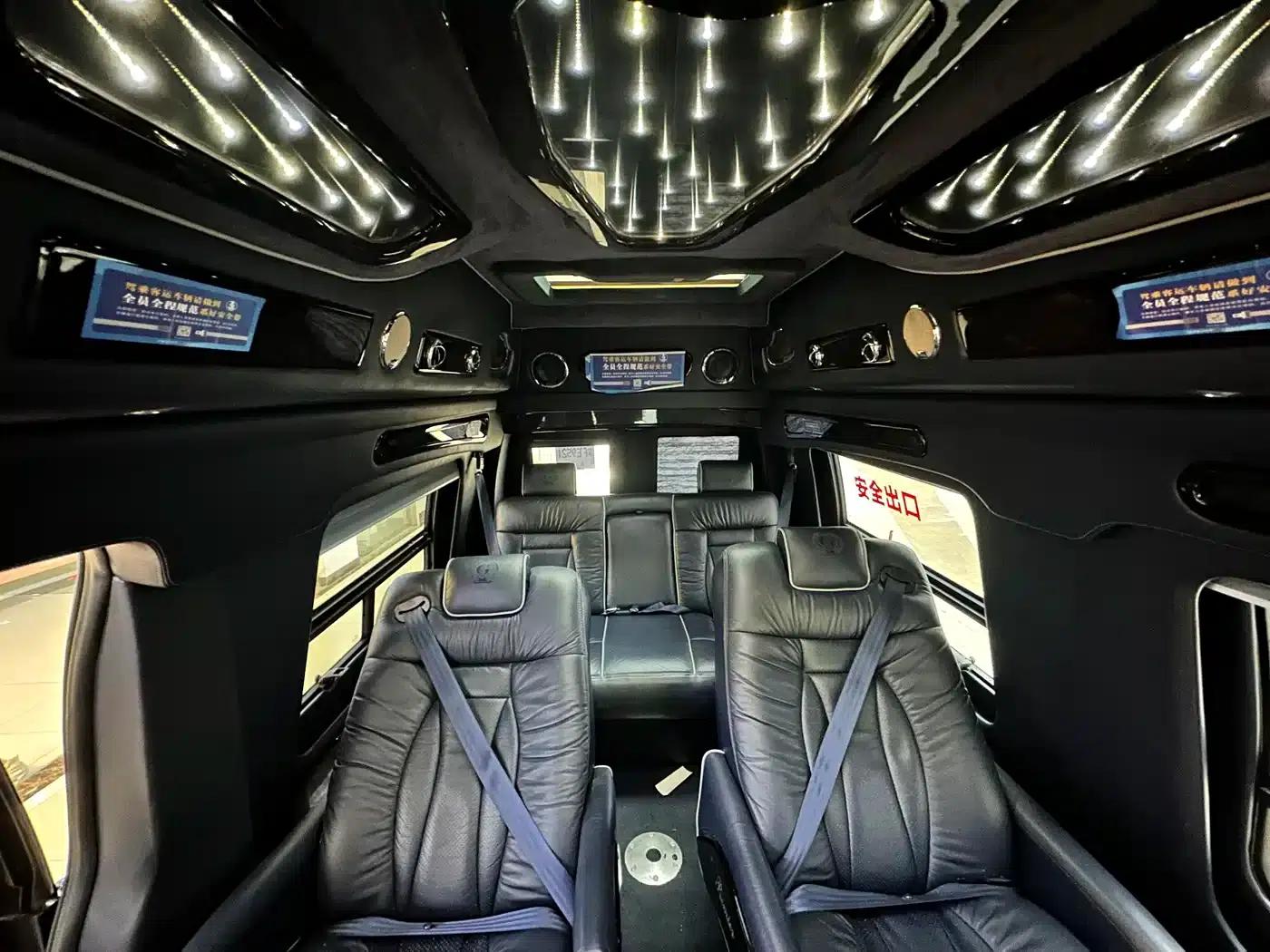 2014 SAVANA 6.0L Long Wheelbase Leader Edition — миниатюра 7