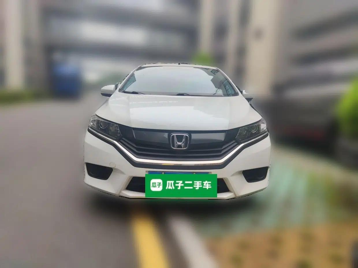 Honda Greiz 2016 1.5L CVT Classic Edition — миниатюра 2