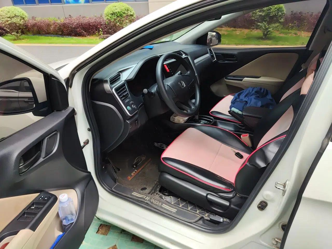 Honda Greiz 2016 1.5L CVT Classic Edition — миниатюра 16
