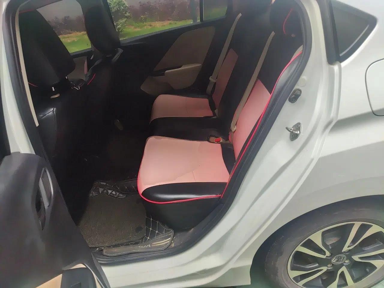 Honda Greiz 2016 1.5L CVT Classic Edition — миниатюра 17