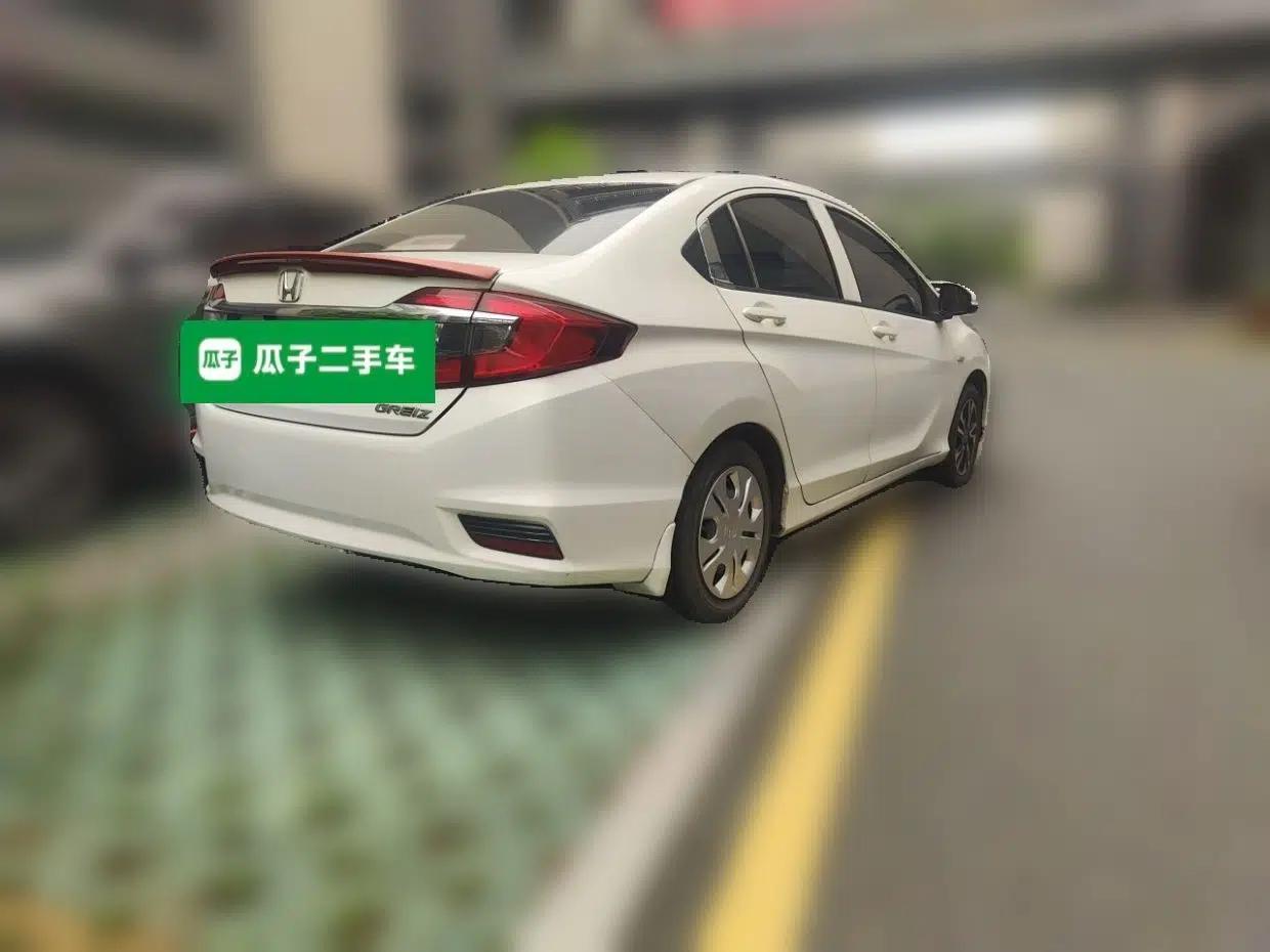 Honda Greiz 2016 1.5L CVT Classic Edition — миниатюра 6