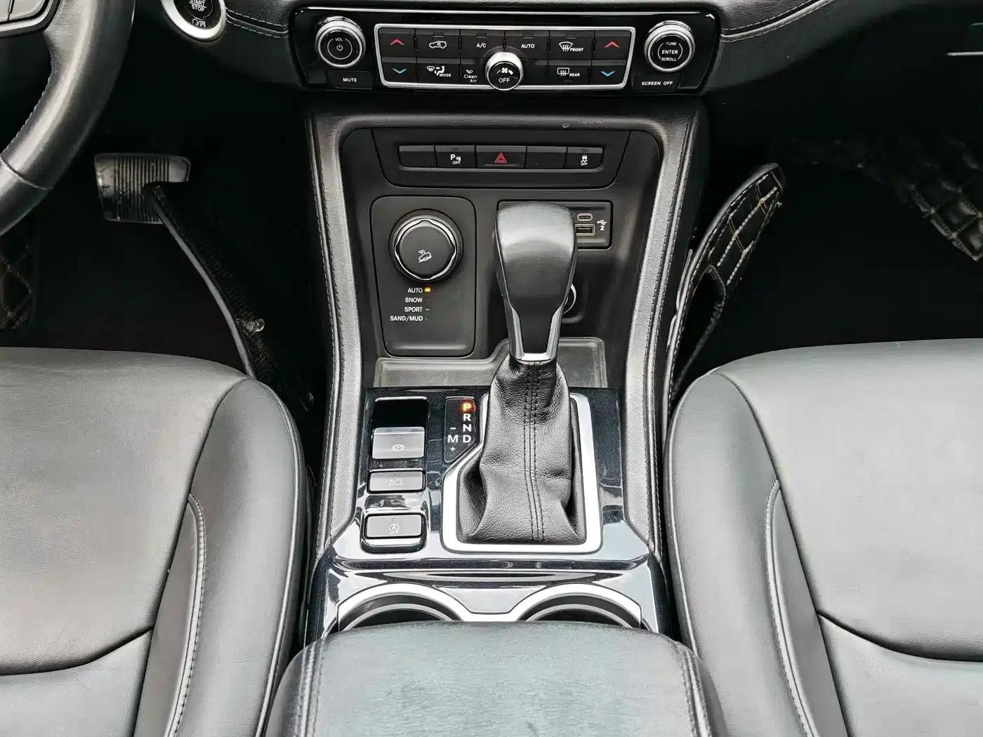 Commander 2018 2.0T 4WD Premium Edition (National V Emission Standard) — миниатюра 13