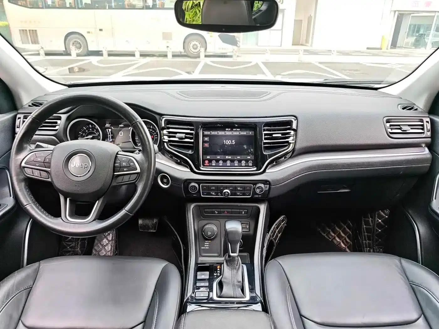 Commander 2018 2.0T 4WD Premium Edition (National V Emission Standard) — миниатюра 21
