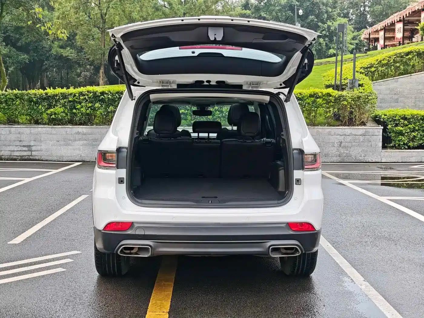Commander 2018 2.0T 4WD Premium Edition (National V Emission Standard) — миниатюра 26