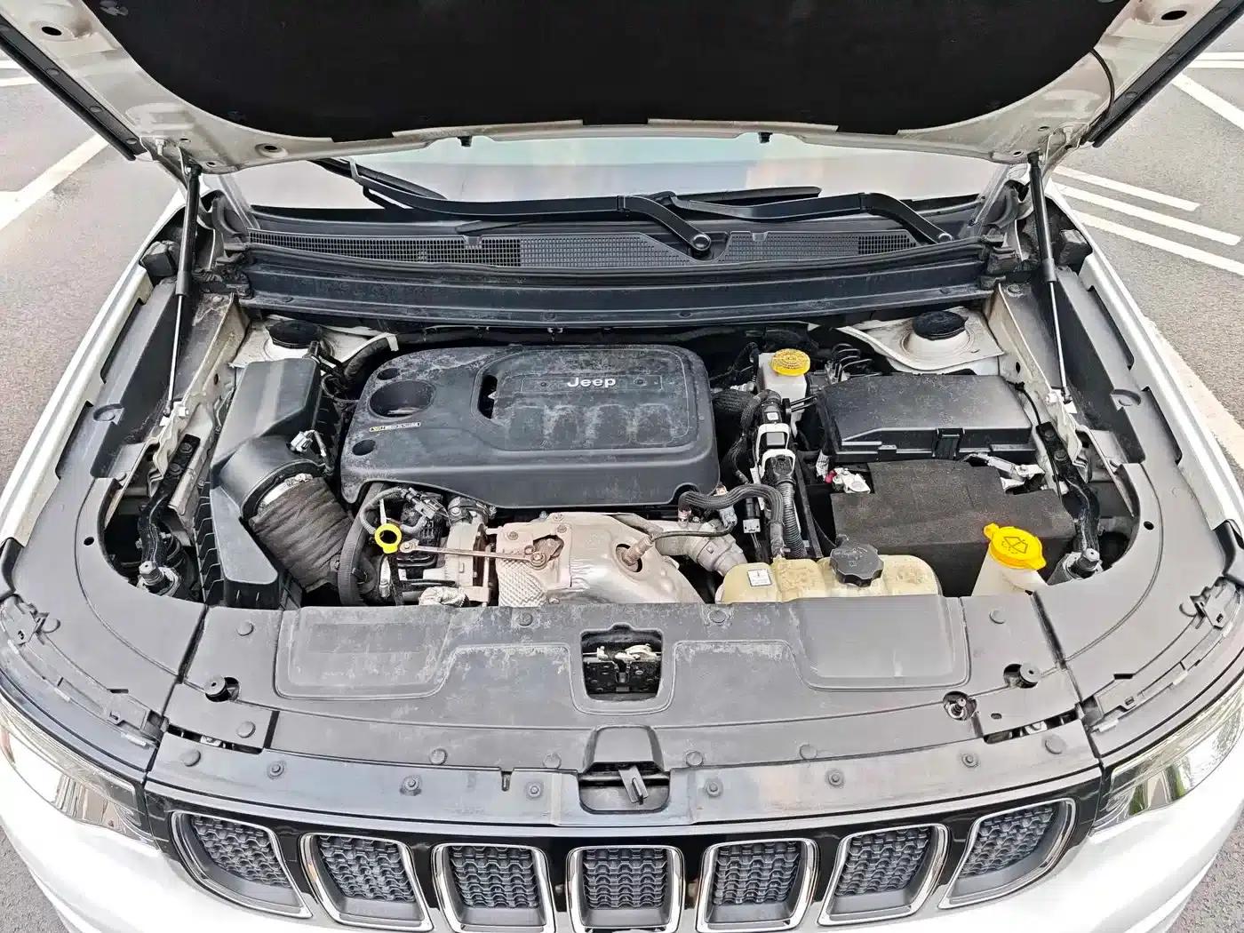 Commander 2018 2.0T 4WD Premium Edition (National V Emission Standard) — миниатюра 32