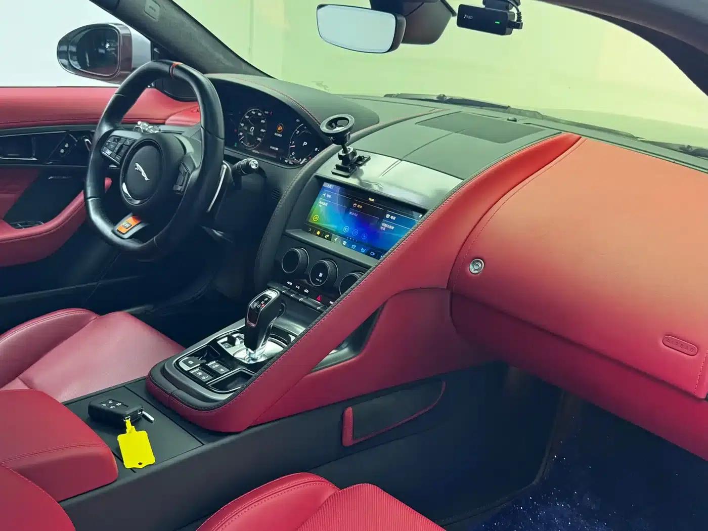 Jaguar F-TYPE 2024 P300 75th Anniversary Edition Hardtop — миниатюра 16