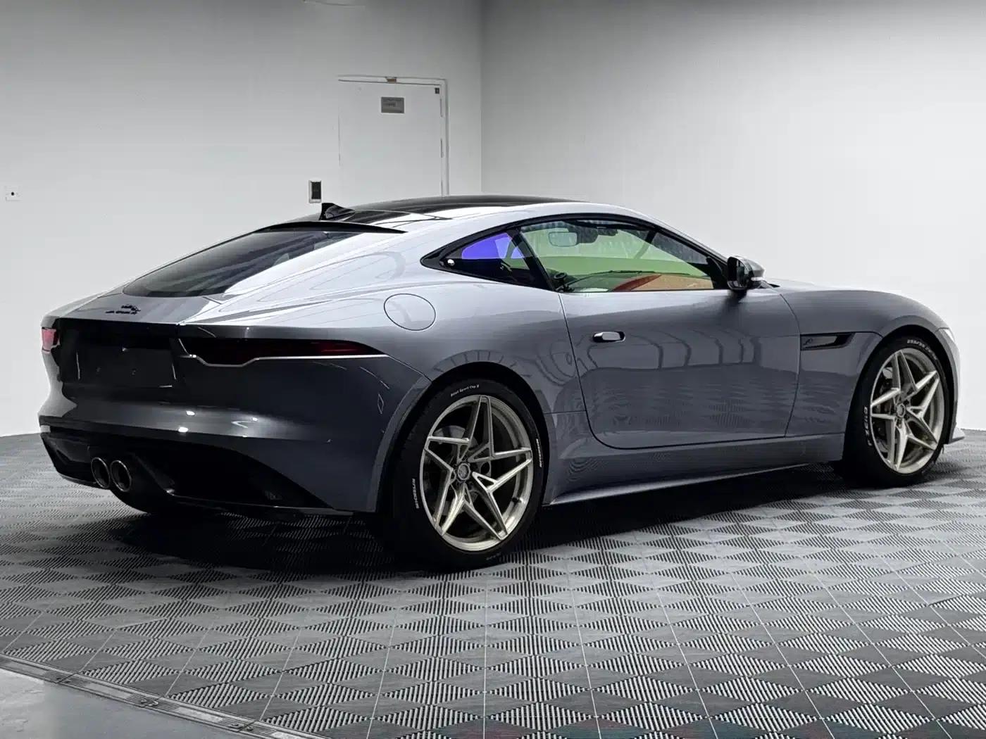 Jaguar F-TYPE 2024 P300 75th Anniversary Edition Hardtop — миниатюра 9