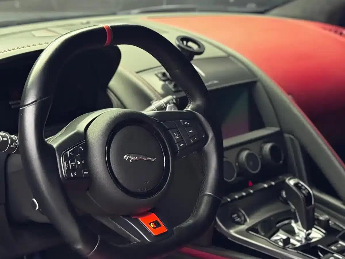 Jaguar F-TYPE 2024 P300 75th Anniversary Edition Hardtop — миниатюра 10