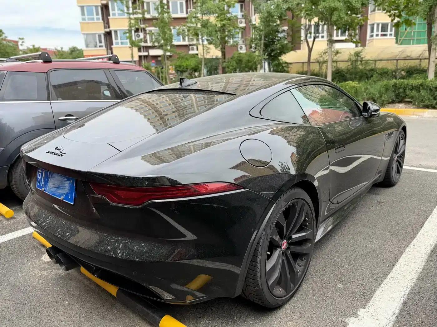 2023 Jaguar F-TYPE P300 Coupe R-DYNAMIC BLACK — миниатюра 3