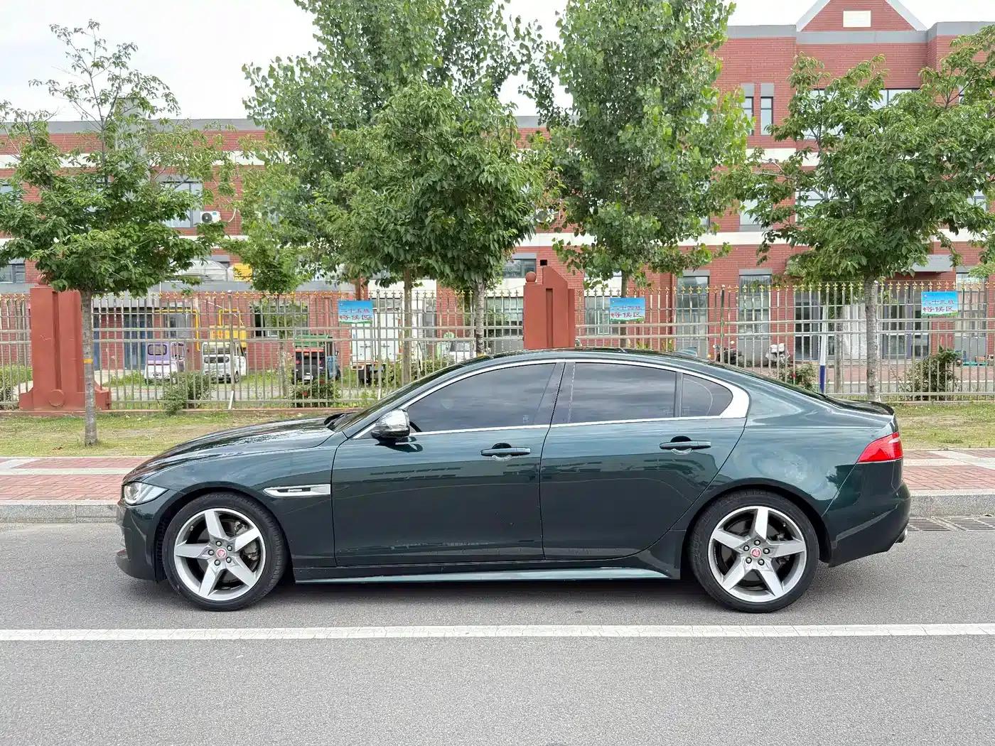 Jaguar XE 2015 2.0T 200PS R-Sport — миниатюра 3