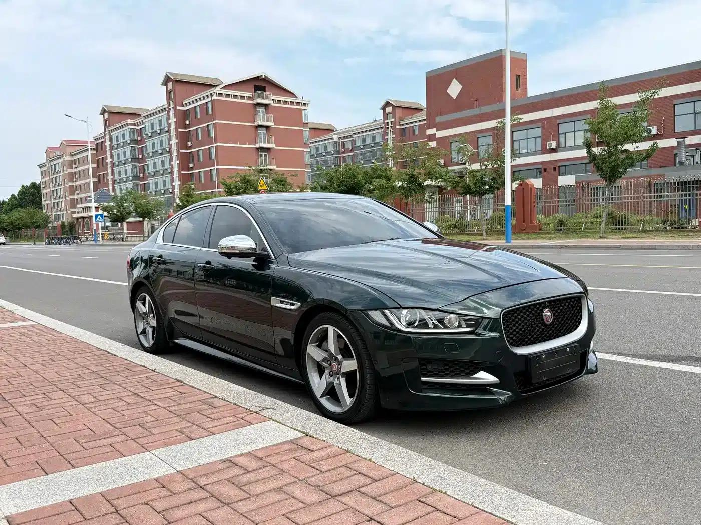 Jaguar XE 2015 2.0T 200PS R-Sport — миниатюра 4