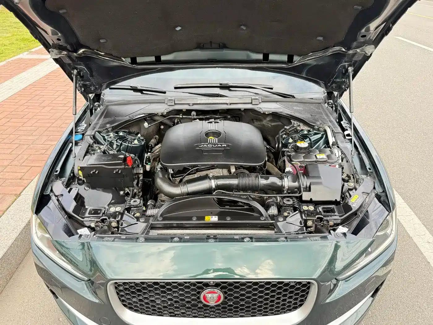 Jaguar XE 2015 2.0T 200PS R-Sport — миниатюра 9