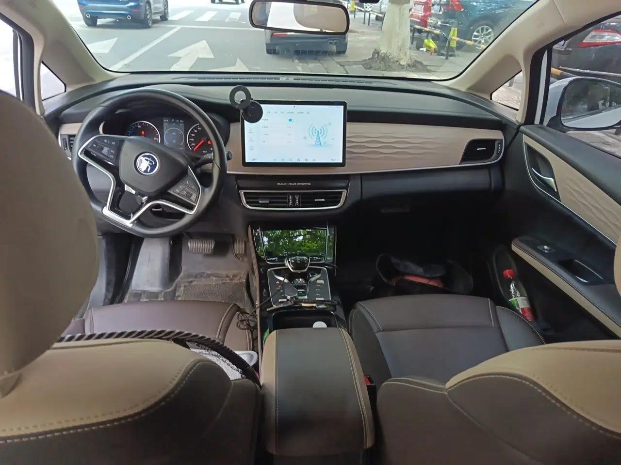 BYD Song MAX New Energy 2022 DM-i 105KM Prestige Model — миниатюра 9