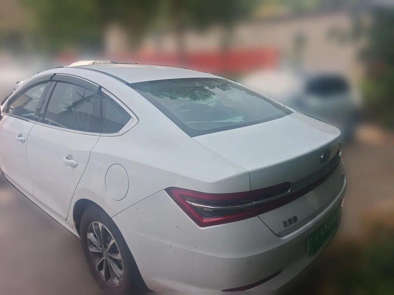 BYD Qin Pro New Energy 2019 DM 1.5TI Automatic Navigation Edition — миниатюра 4