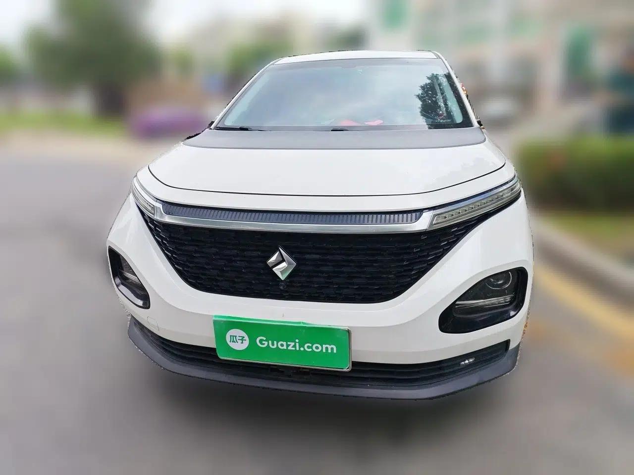 Baojun RM-5 2019 1.5T CVT Elite Version with 24-Hour Online Service 6 Seats — миниатюра 2