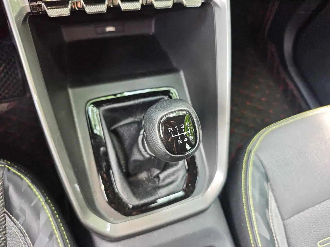 Baojun RS-3 2020 1.5L Manual Smart Elite Edition — миниатюра 13