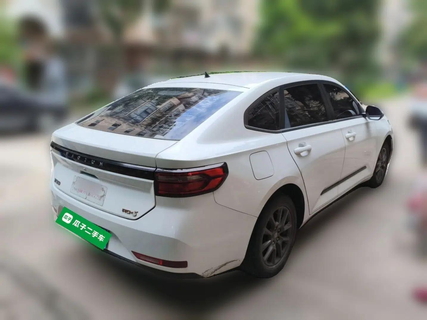 Baojun RC-5 2020 1.5L CVT Smart Elite Edition — миниатюра 6