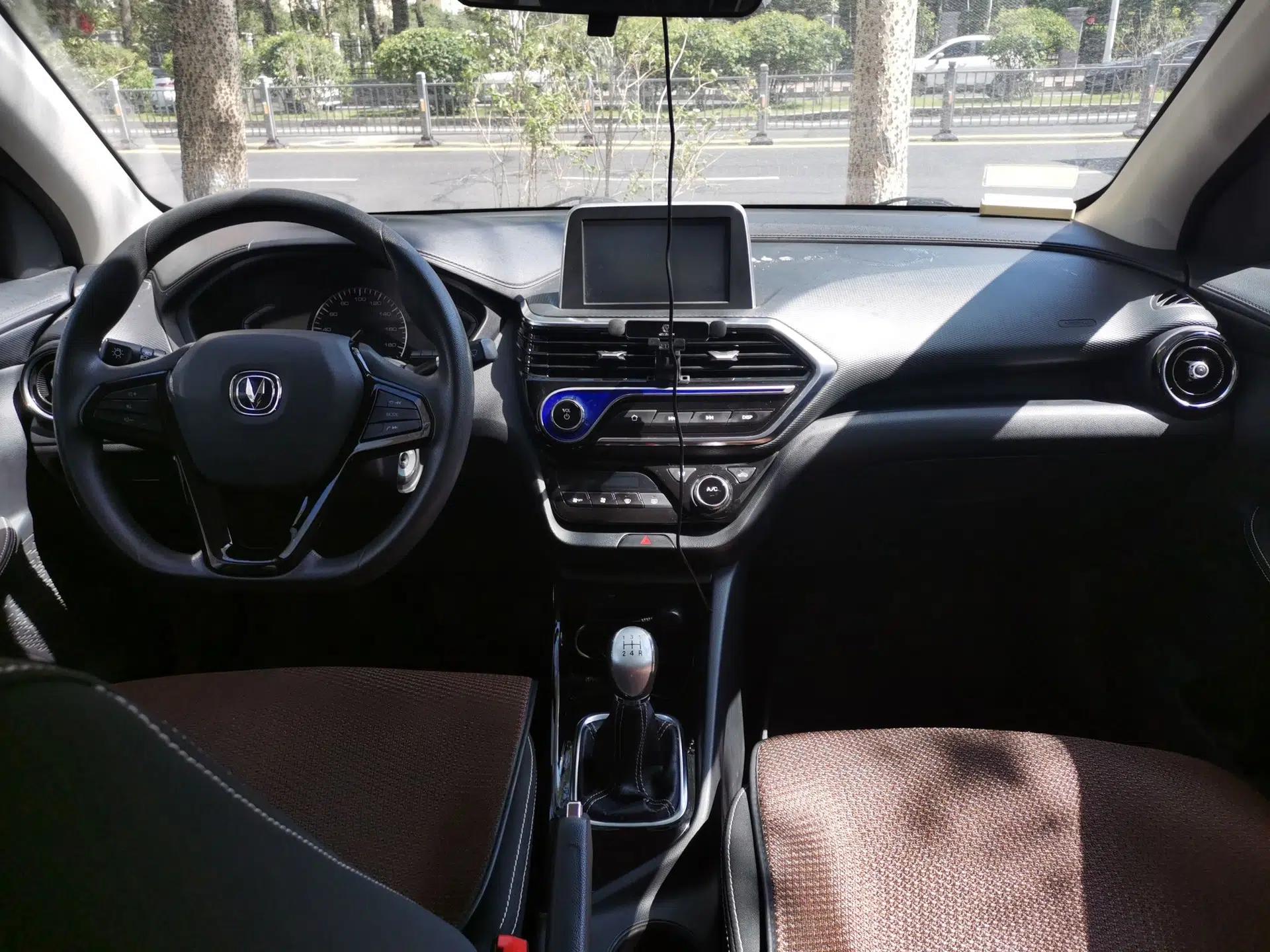 CHANGAN Alsvin 2018 1.4L Manual Comfort Model China V Standard — миниатюра 6
