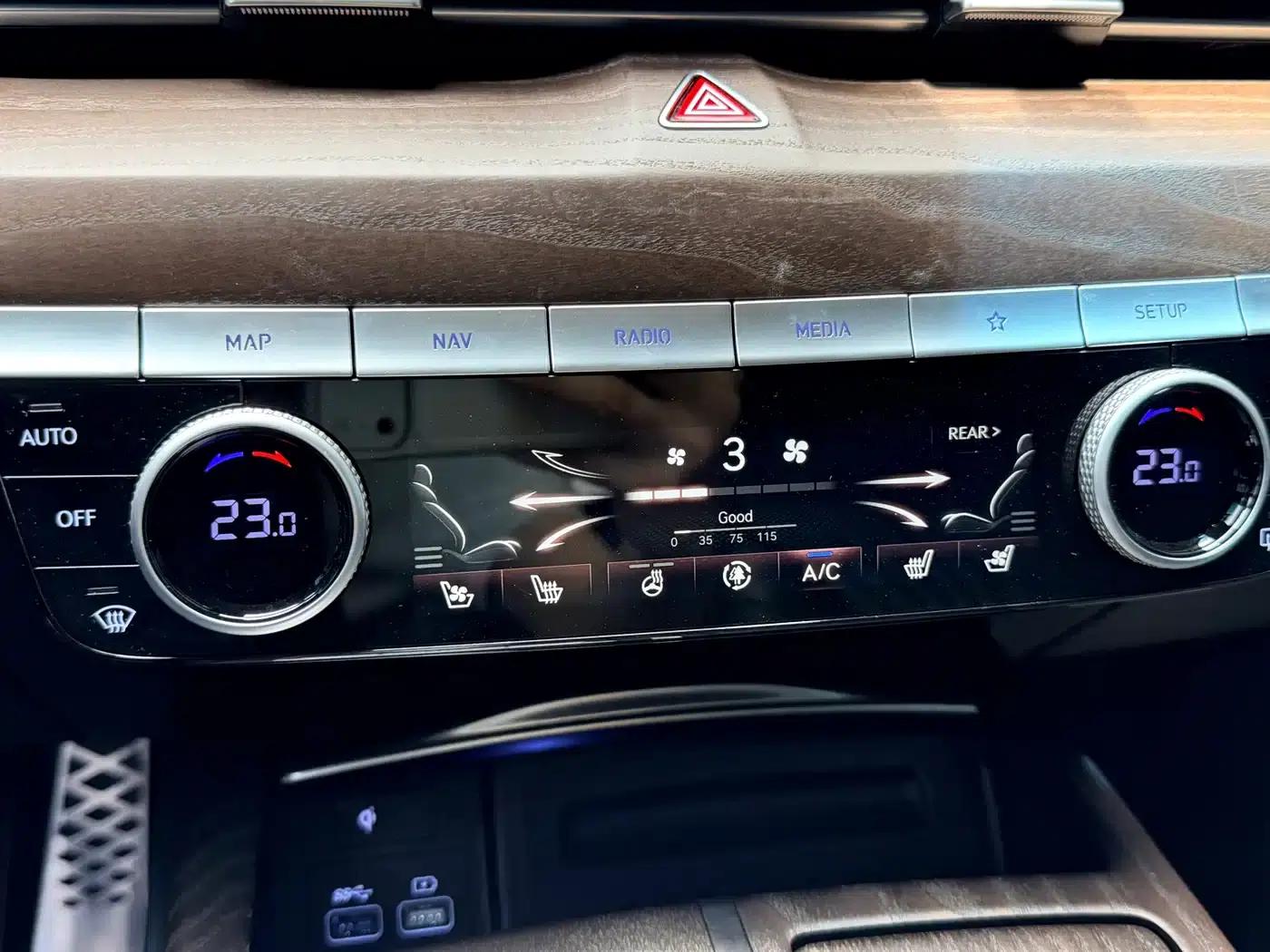 Genesis G80 2023 2.5T Rear-Wheel Drive Flagship Edition — миниатюра 14