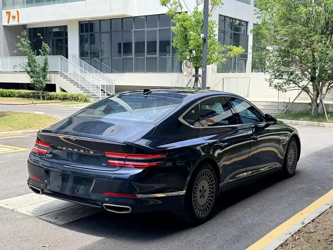 Genesis G80 2023 2.5T Rear-Wheel Drive Flagship Edition — миниатюра 5