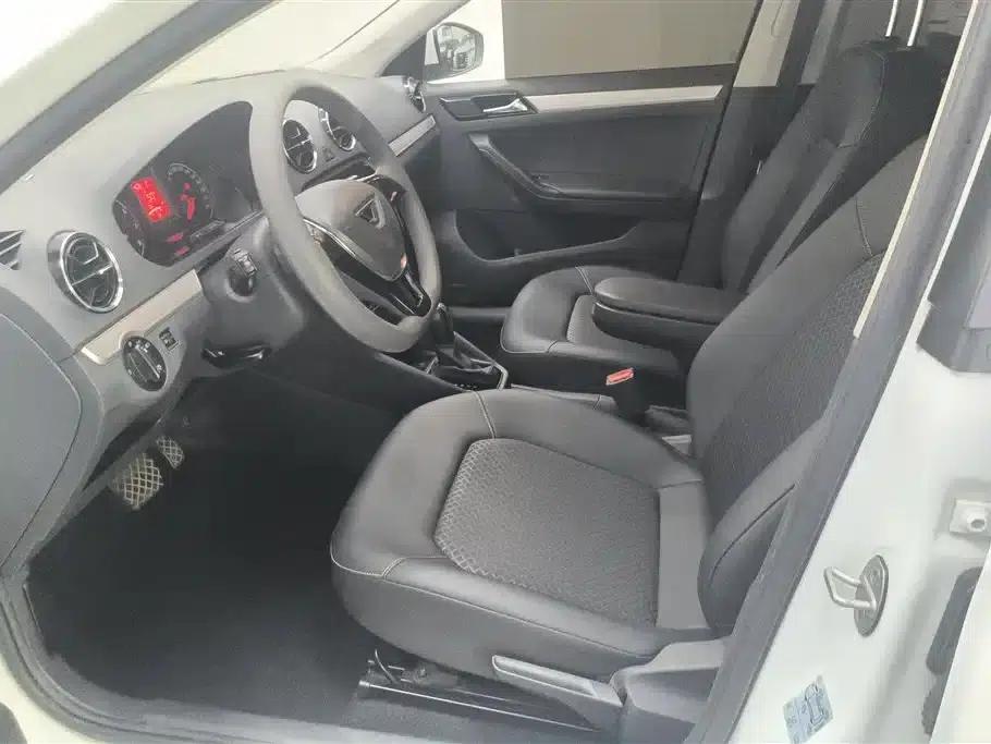 Jetta VA3 2019 1.5L Automatic Enjoy Edition — миниатюра 9