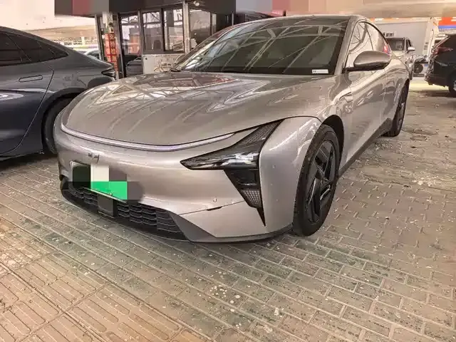 2024 Geely X7 Standard Edition
