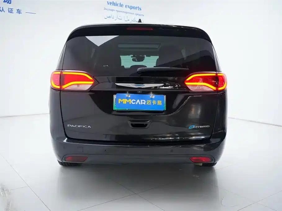 2018 Chrysler Grand Voyager PHEV (Imported) 3.6L Plug-in Hybrid — миниатюра 11