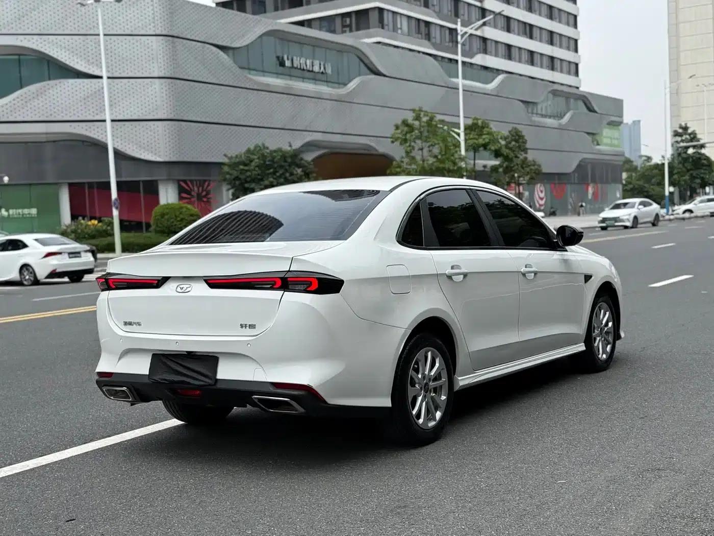 Sylphy 2024 1.5T CVT Luxury Edition — миниатюра 4