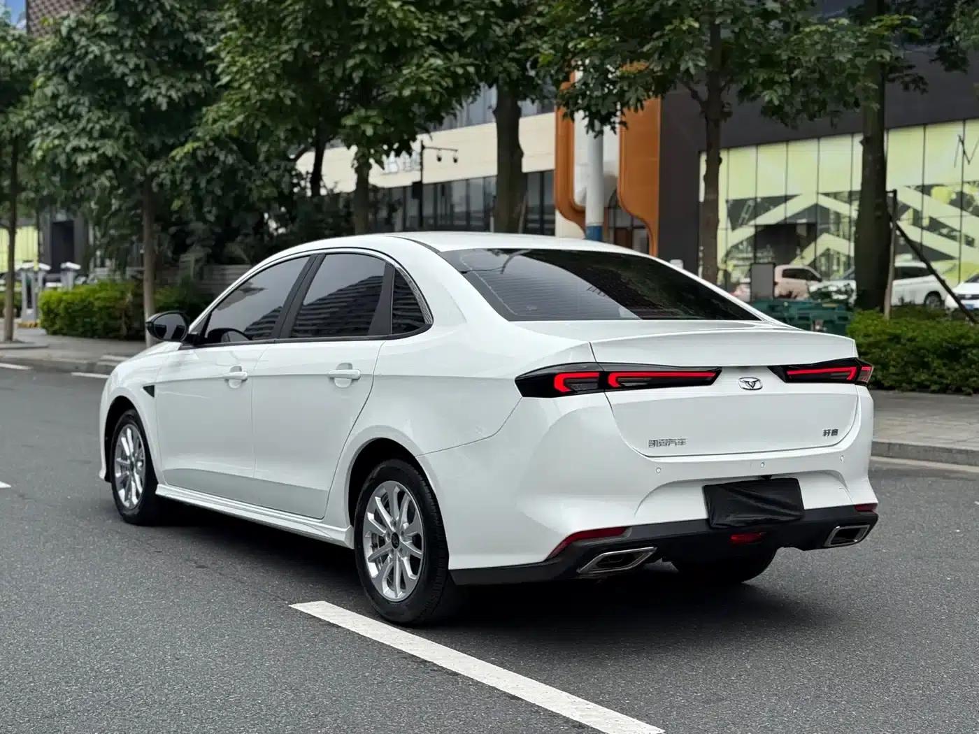 Sylphy 2024 1.5T CVT Luxury Edition — миниатюра 6
