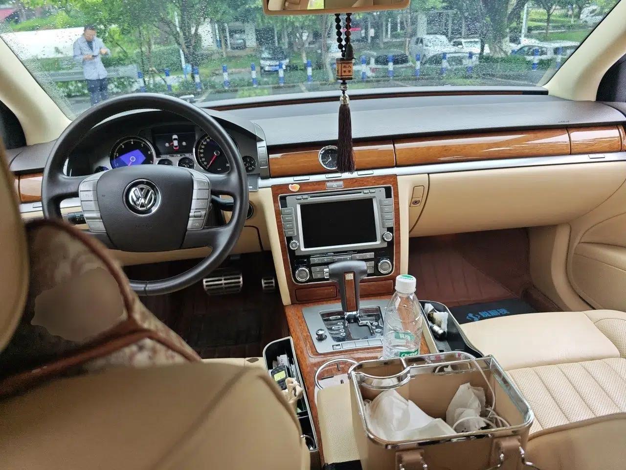Volkswagen Phaeton 2012 3.0L Business Edition — миниатюра 9