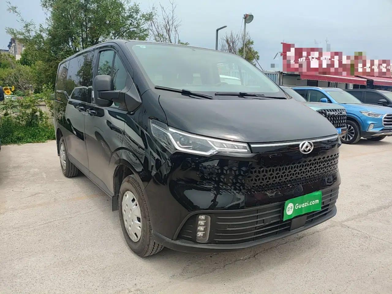 SAIC MAXUS Xintu V70 2023 2.0T Elite Edition Automatic Short Wheelbase Low Roof – 5/6 Seats — миниатюра 3