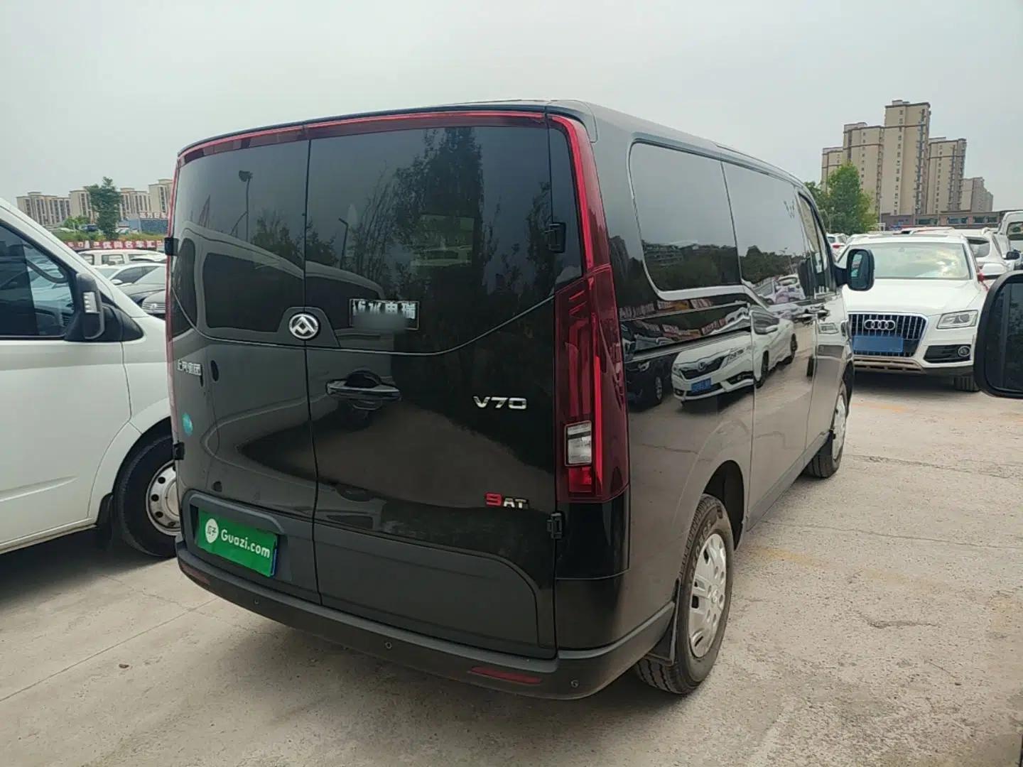 SAIC MAXUS Xintu V70 2023 2.0T Elite Edition Automatic Short Wheelbase Low Roof – 5/6 Seats — миниатюра 6