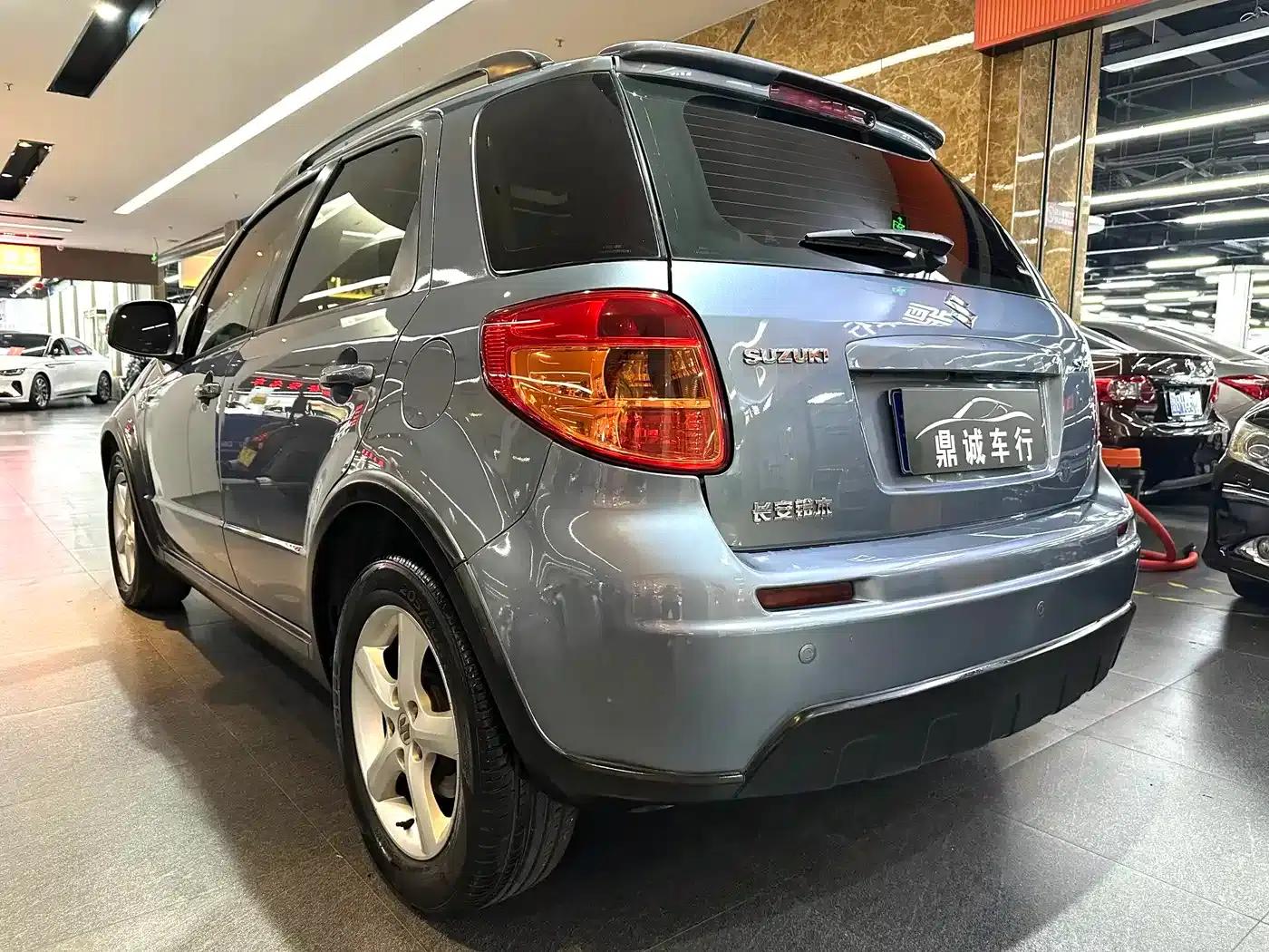 2009 Suzuki SX4 Hatchback 1.6L Automatic Sport — миниатюра 5