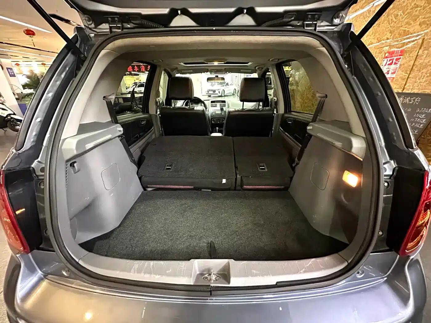 2009 Suzuki SX4 Hatchback 1.6L Automatic Sport — миниатюра 10