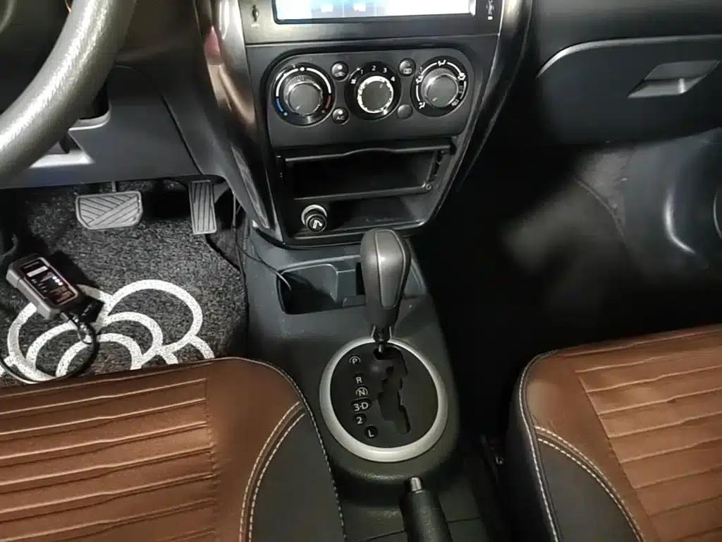 SX4 2013 1.6L Automatic Cool Edition — миниатюра 14