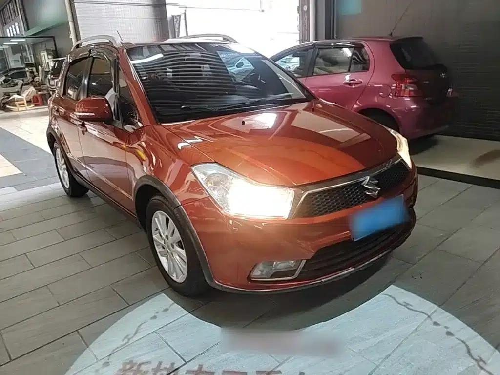 SX4 2013 1.6L Automatic Cool Edition — миниатюра 4