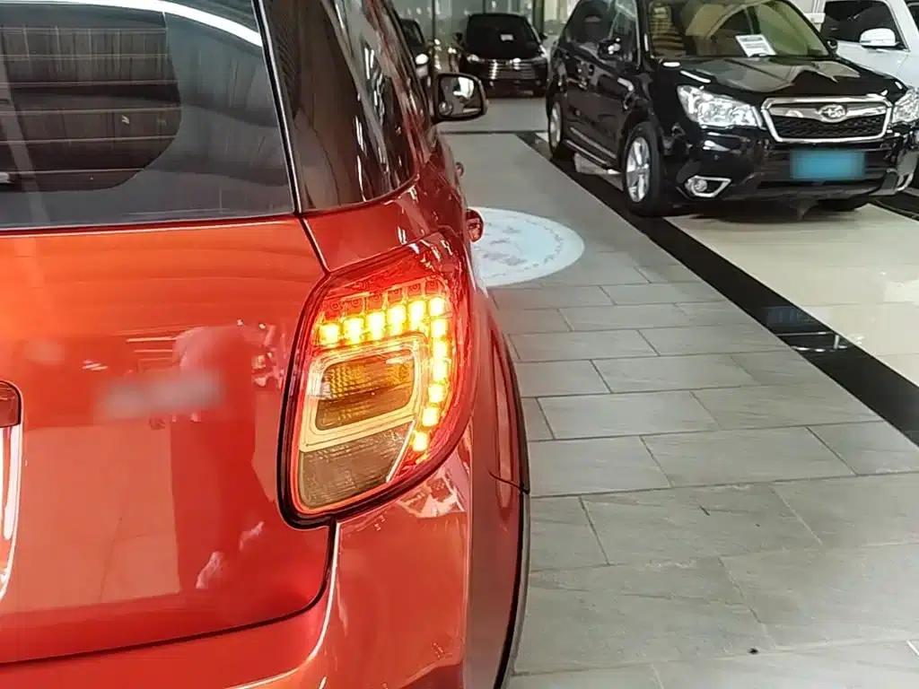 SX4 2013 1.6L Automatic Cool Edition — миниатюра 8