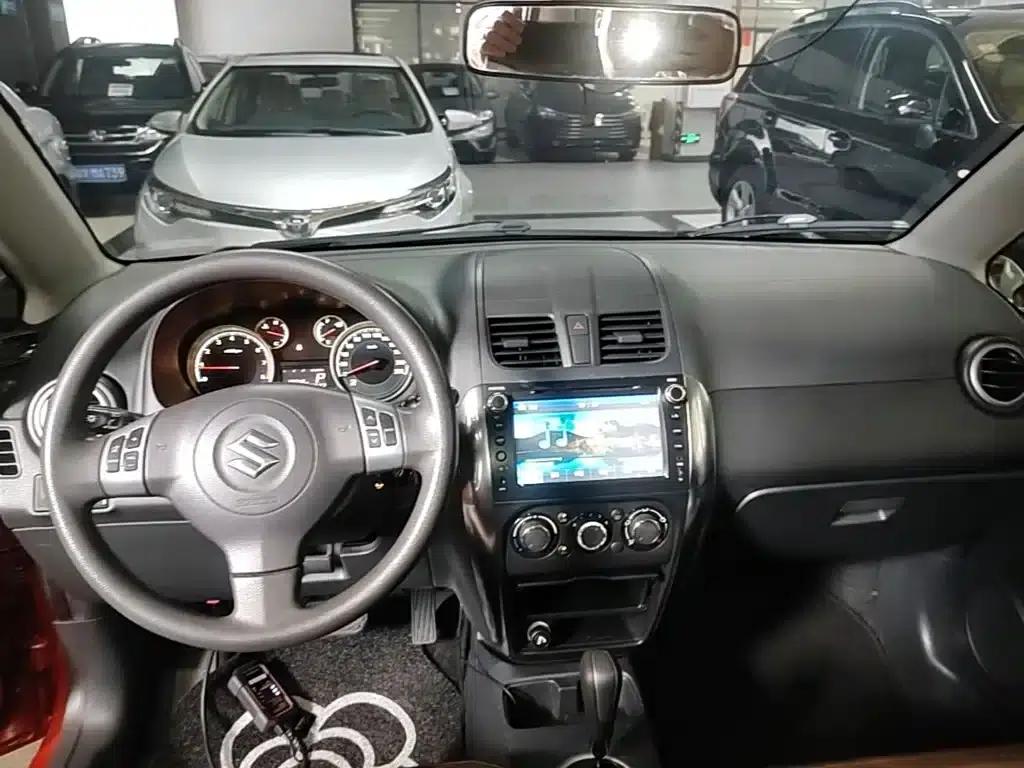 SX4 2013 1.6L Automatic Cool Edition — миниатюра 10