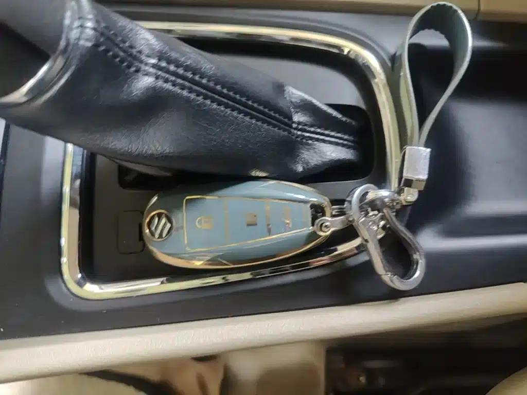 Ciaz 2015 1.6L Automatic Enjoyment Edition — миниатюра 17