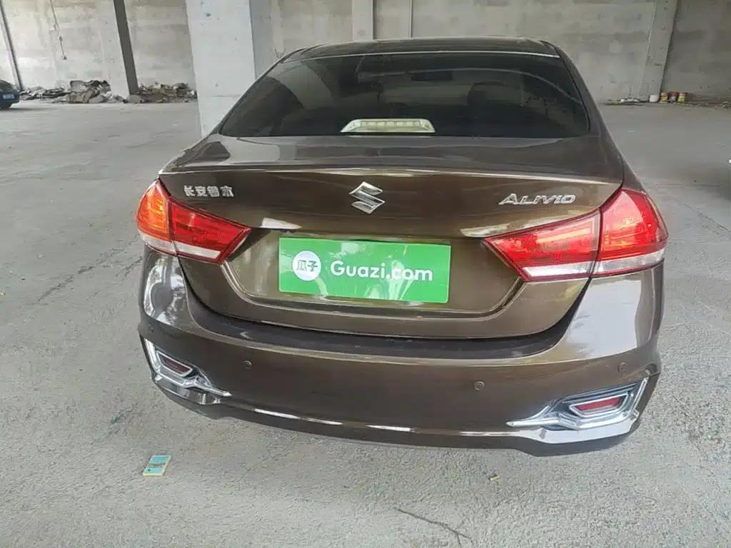 Ciaz 2015 1.6L Automatic Enjoyment Edition — миниатюра 4