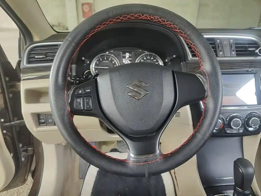Ciaz 2015 1.6L Automatic Enjoyment Edition — миниатюра 7