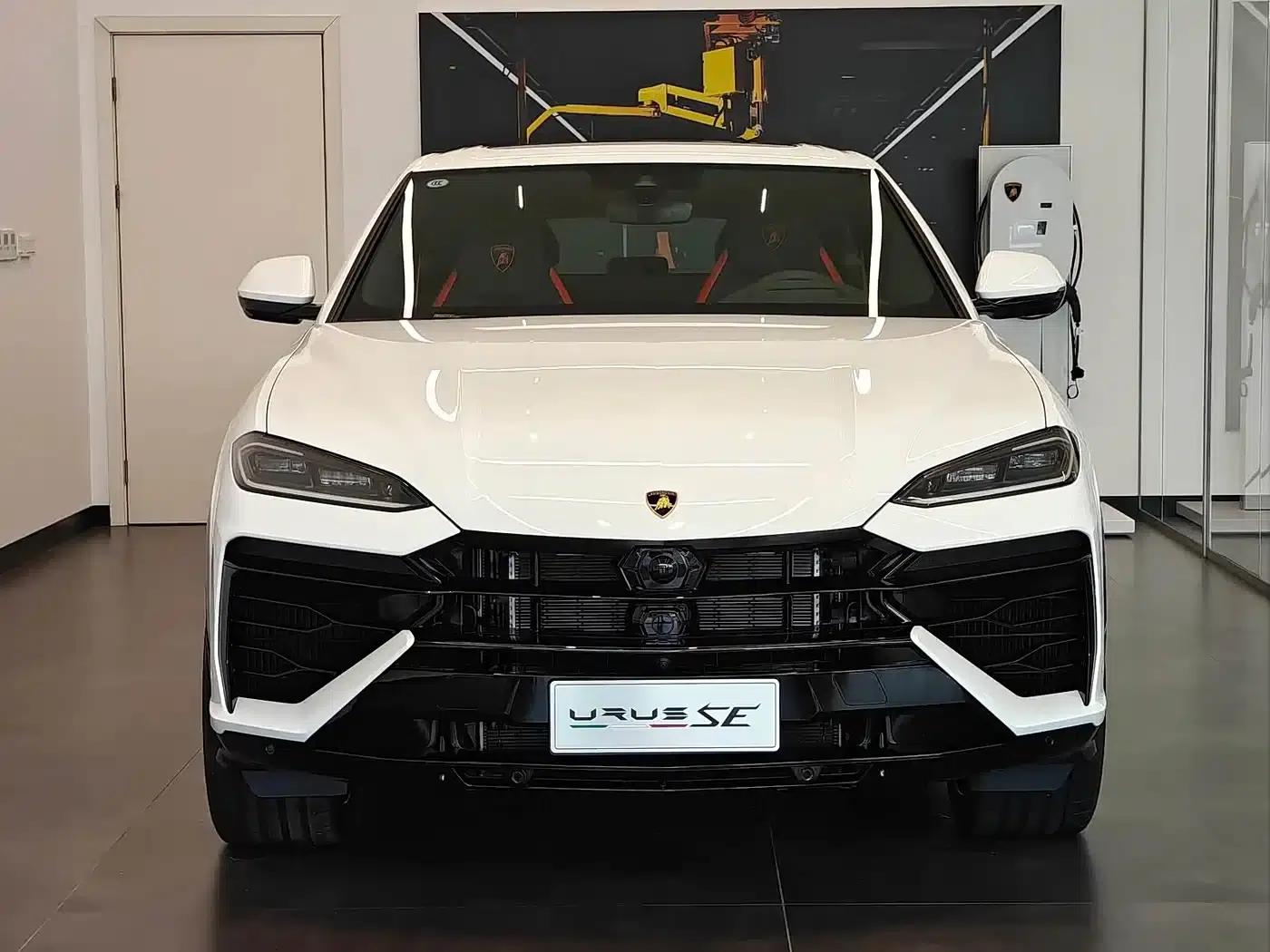 2026 Urus SE 4.0T Standard Edition — миниатюра 7