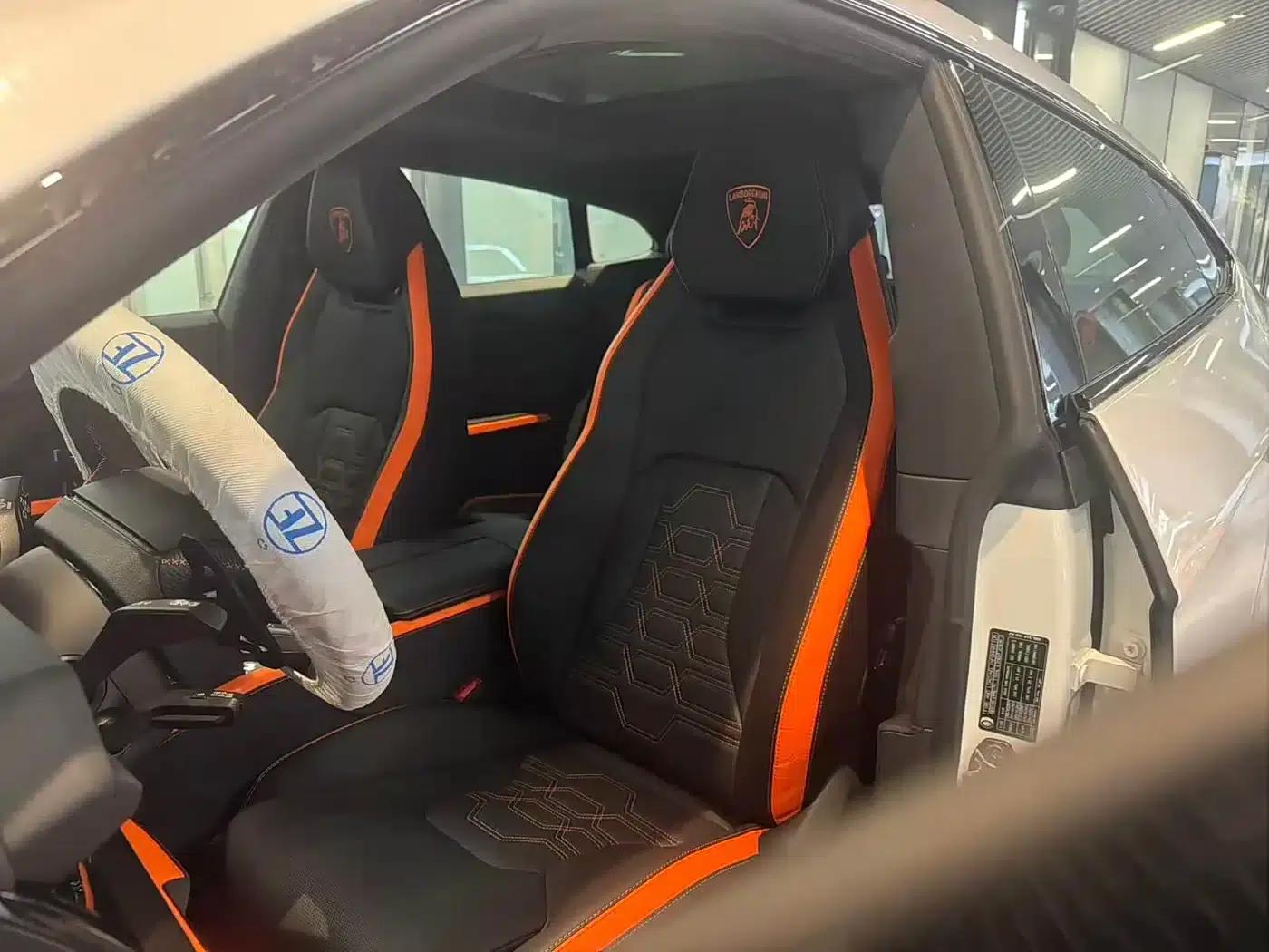 2026 Urus SE 4.0T Standard Edition — миниатюра 9