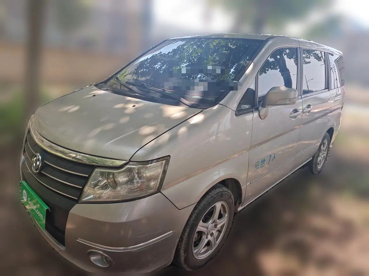Dongfeng Shuaike 2011 1.6L Manual Luxury 7-Seater — миниатюра 1