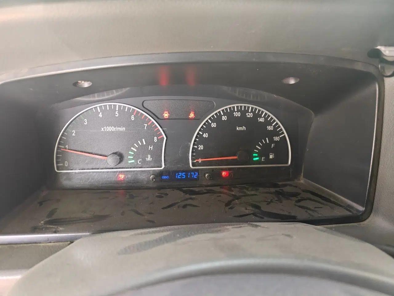 Dongfeng Shuaike 2011 1.6L Manual Luxury 7-Seater — миниатюра 11