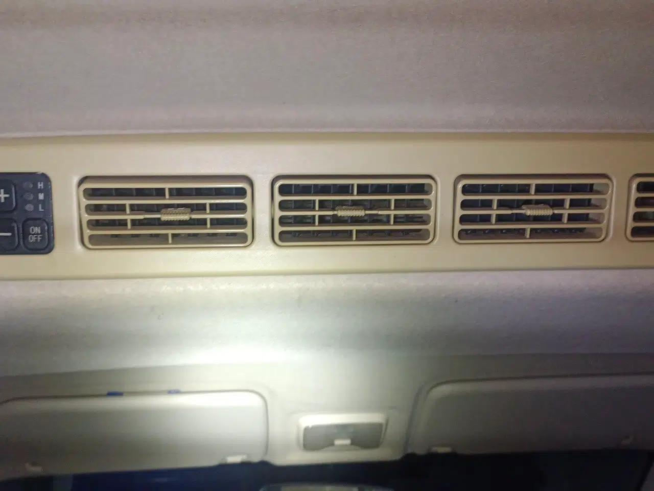 Dongfeng Fengon 370 2016 1.5L Manual Standard Edition SFG15-05 7 Seats — миниатюра 18
