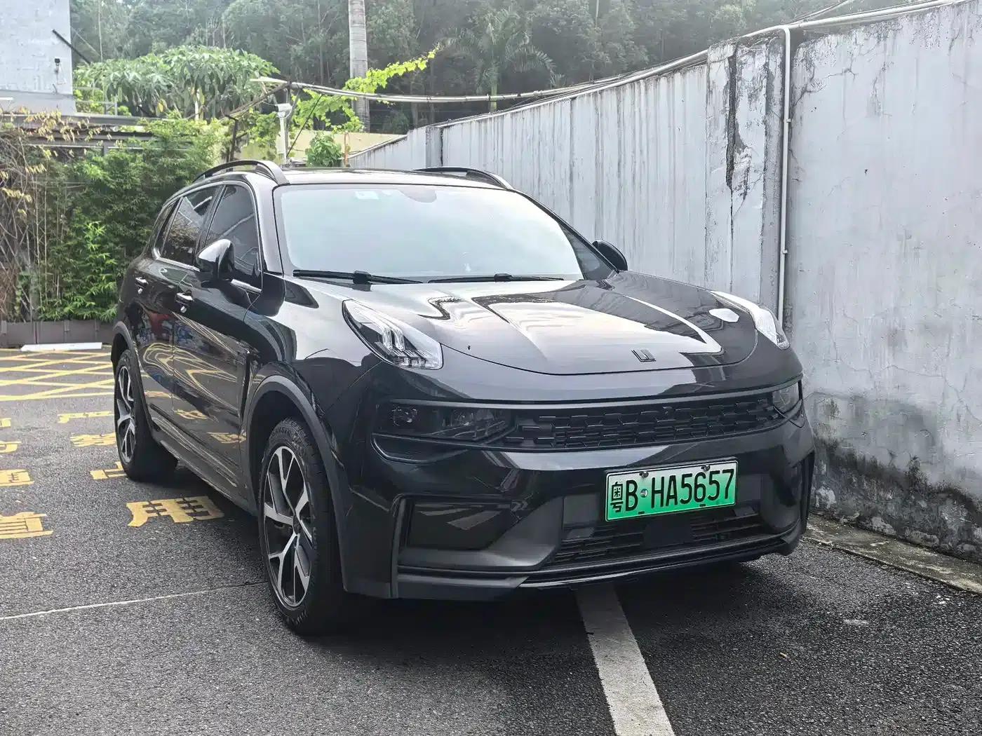 Lynk & Co 01 EM-P 2022 1.5TD PHEV Plus — миниатюра 2