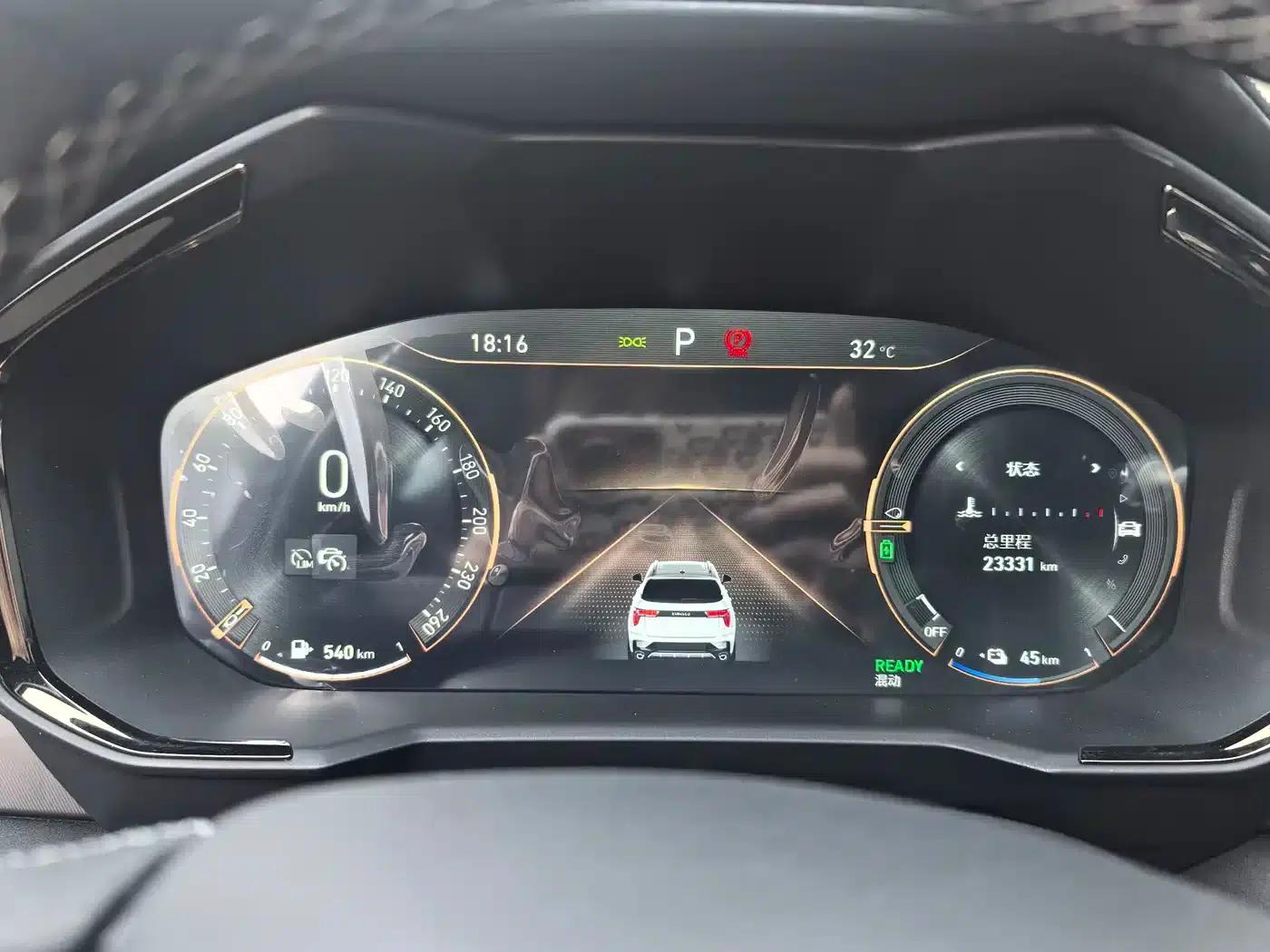 Lynk & Co 01 EM-P 2022 1.5TD PHEV Plus — миниатюра 11