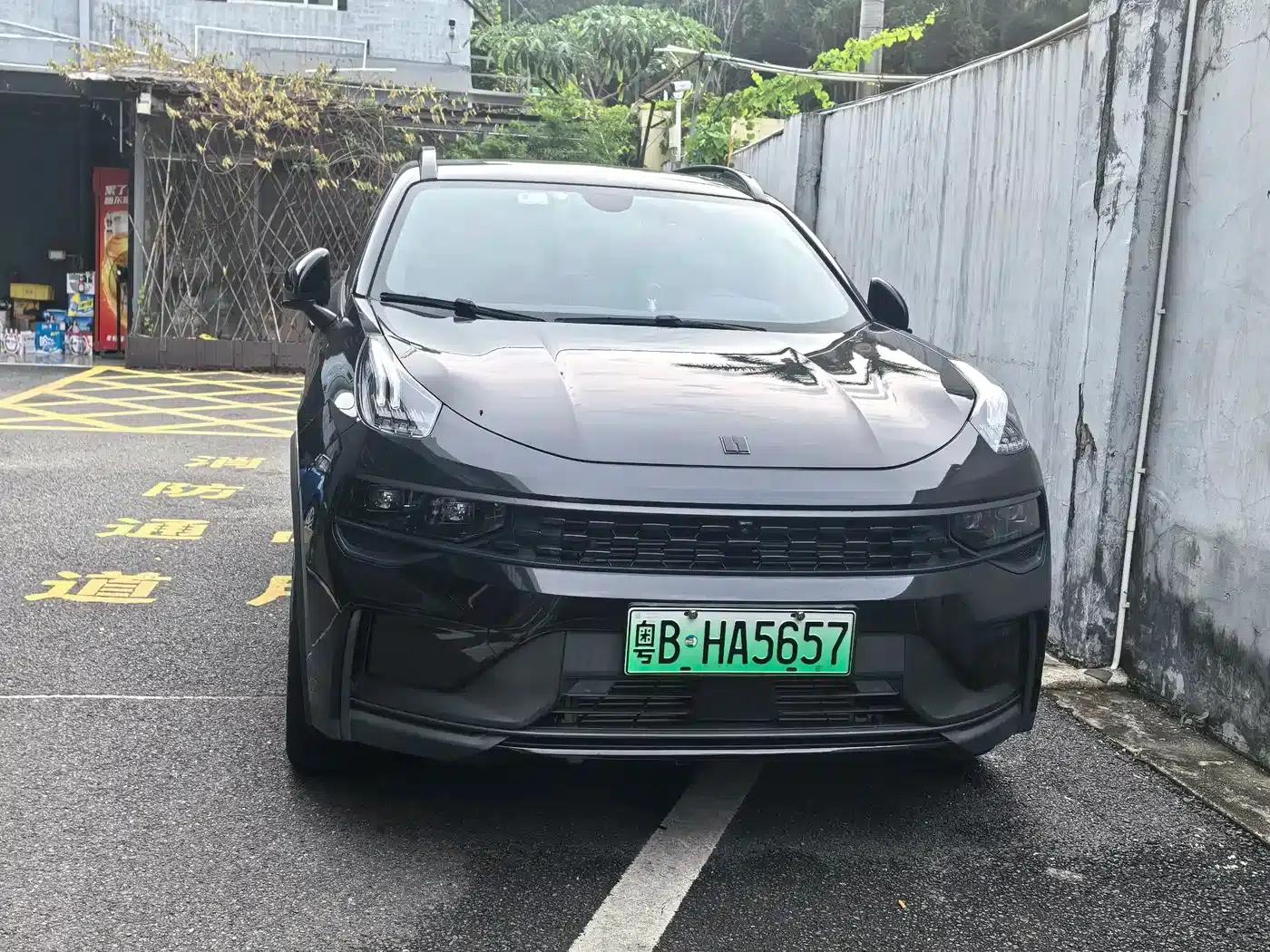 Lynk & Co 01 EM-P 2022 1.5TD PHEV Plus — миниатюра 3